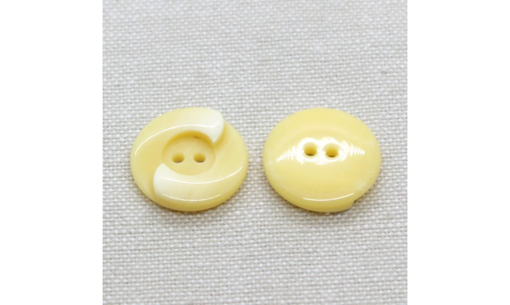 6 Boutons / 18MM / Jaune