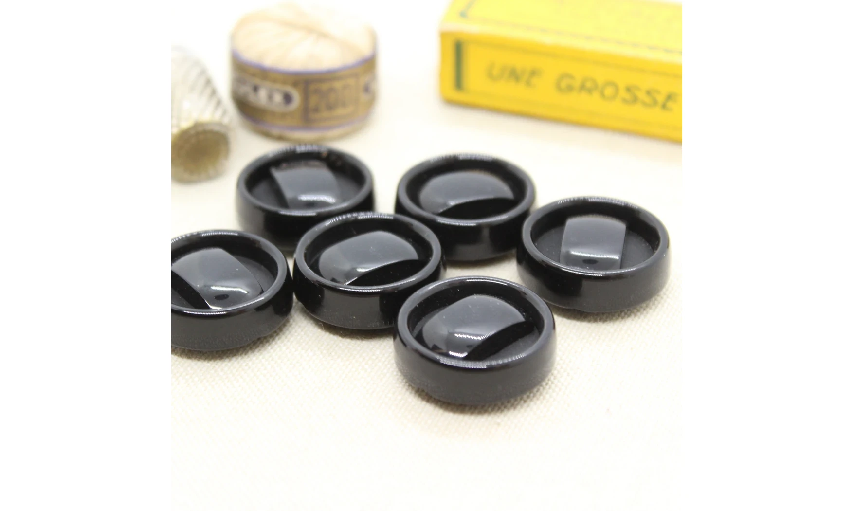 Boutons VINTAGE / 22,5MM / Noir
