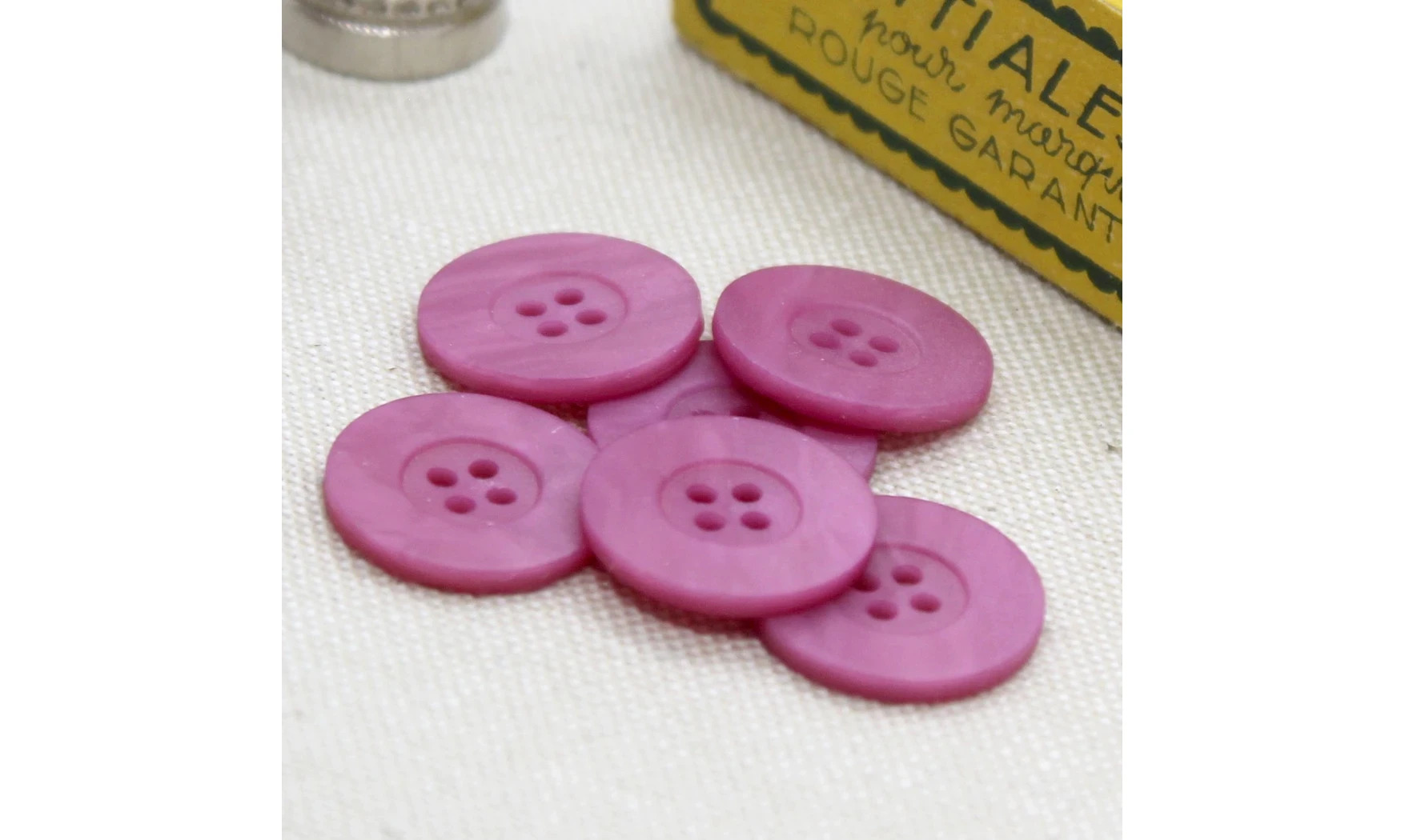 6 Boutons / 18MM / Rose Fushia