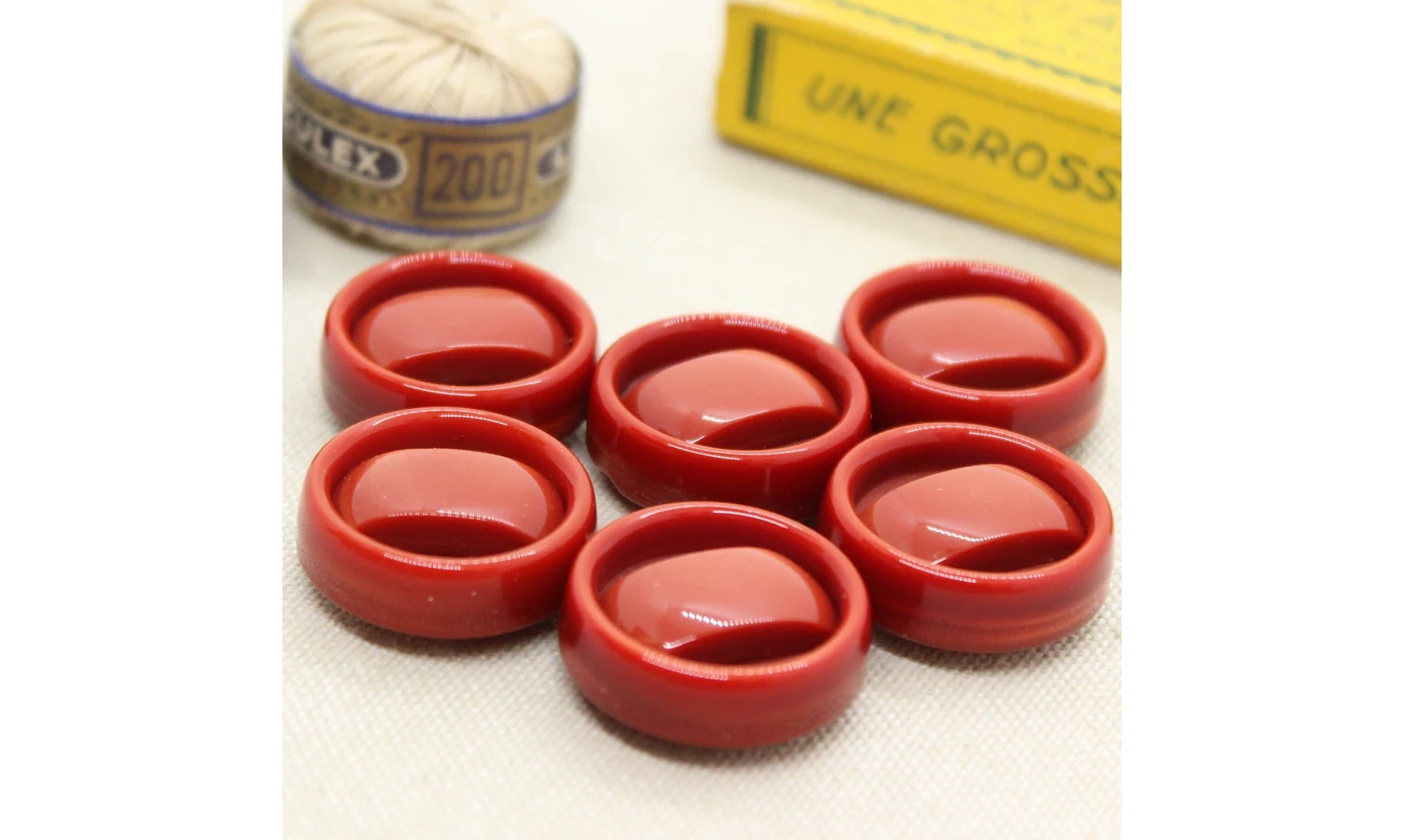 Boutons VINTAGE / 22,5MM / Rouge