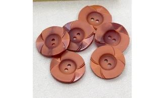 6 Boutons / 28MM / Rouge
