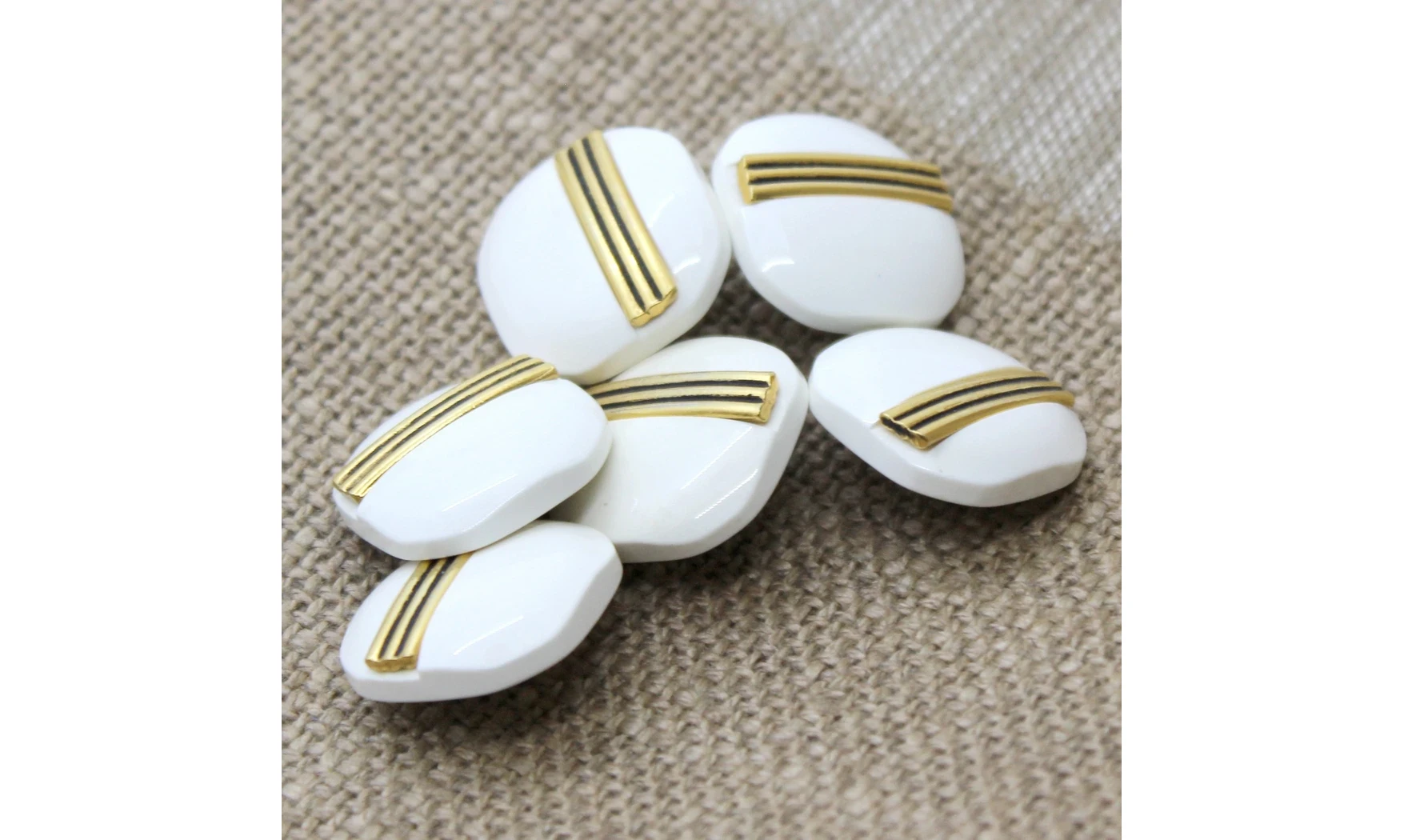 6 Boutons / 20MM / Carré blanc