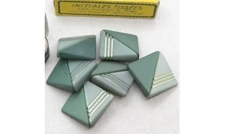 6 Boutons / 29MM / Carré vert