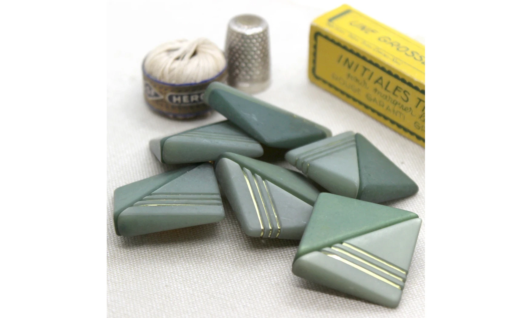 6 Boutons / 29MM / Carré vert