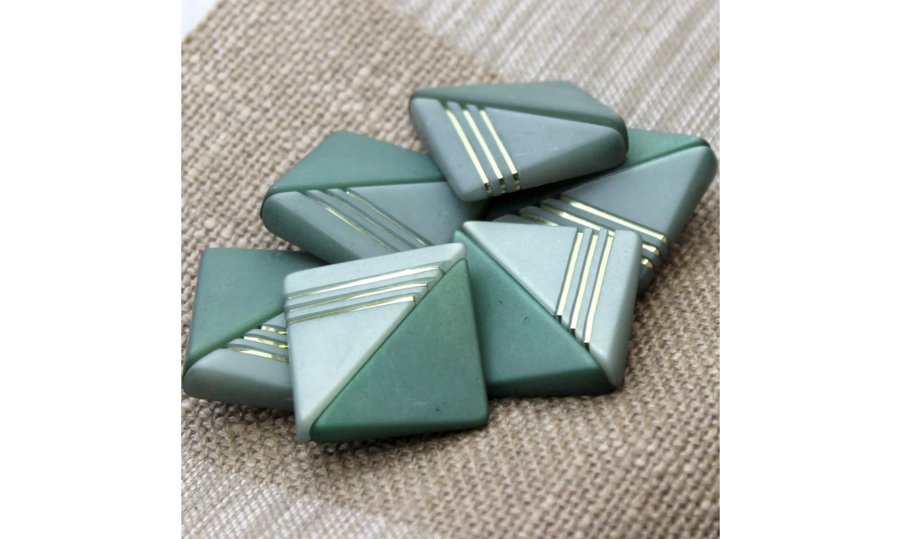 6 Boutons / 29MM / Carré vert