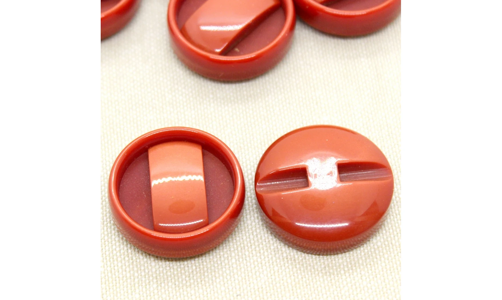 Boutons VINTAGE / 27,5MM / Rouge