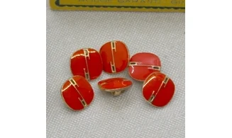 6 Boutons / 12MM / Carré rouge métal