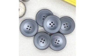6 Boutons / 28MM / Gris
