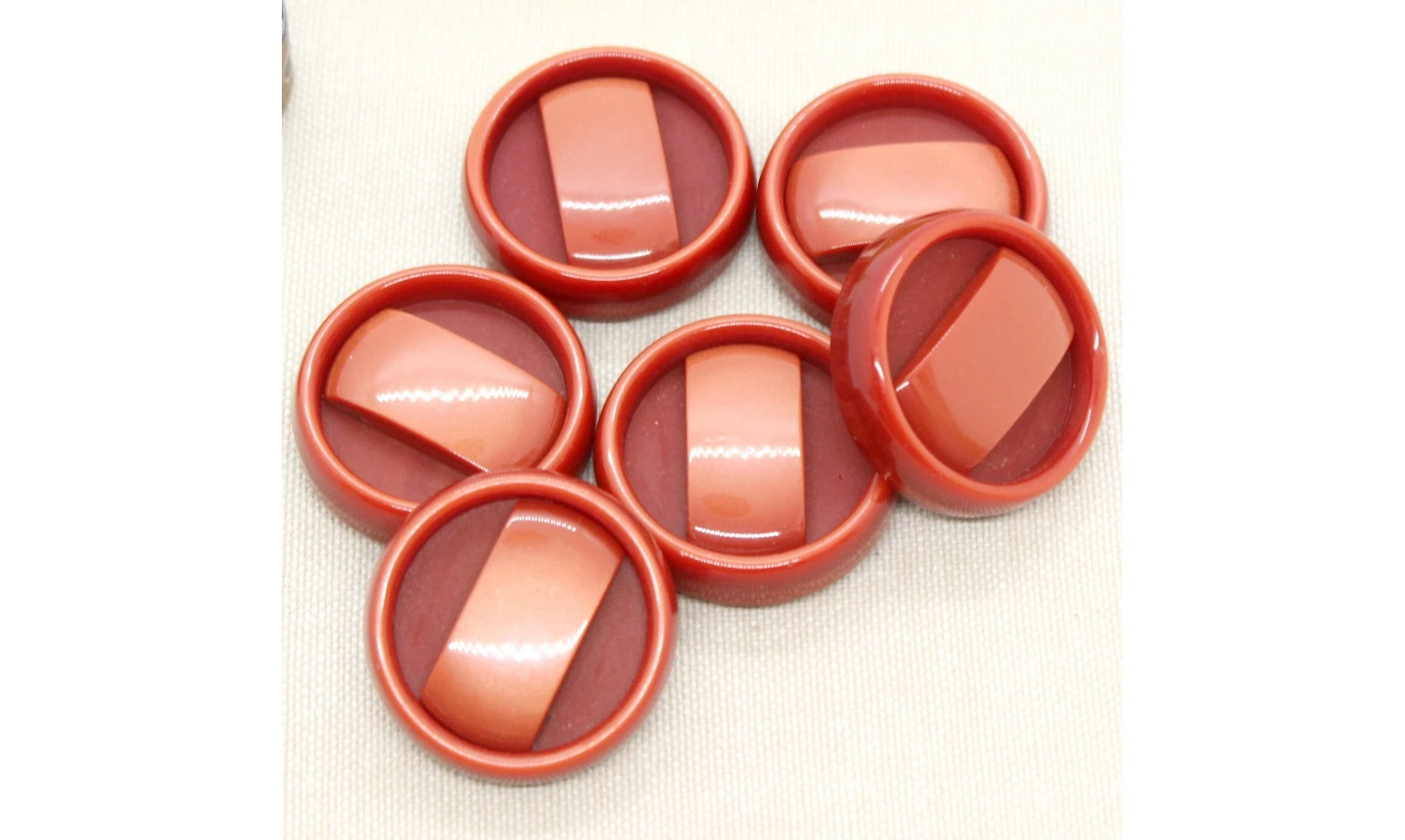 Boutons VINTAGE / 31,5MM / Rouge