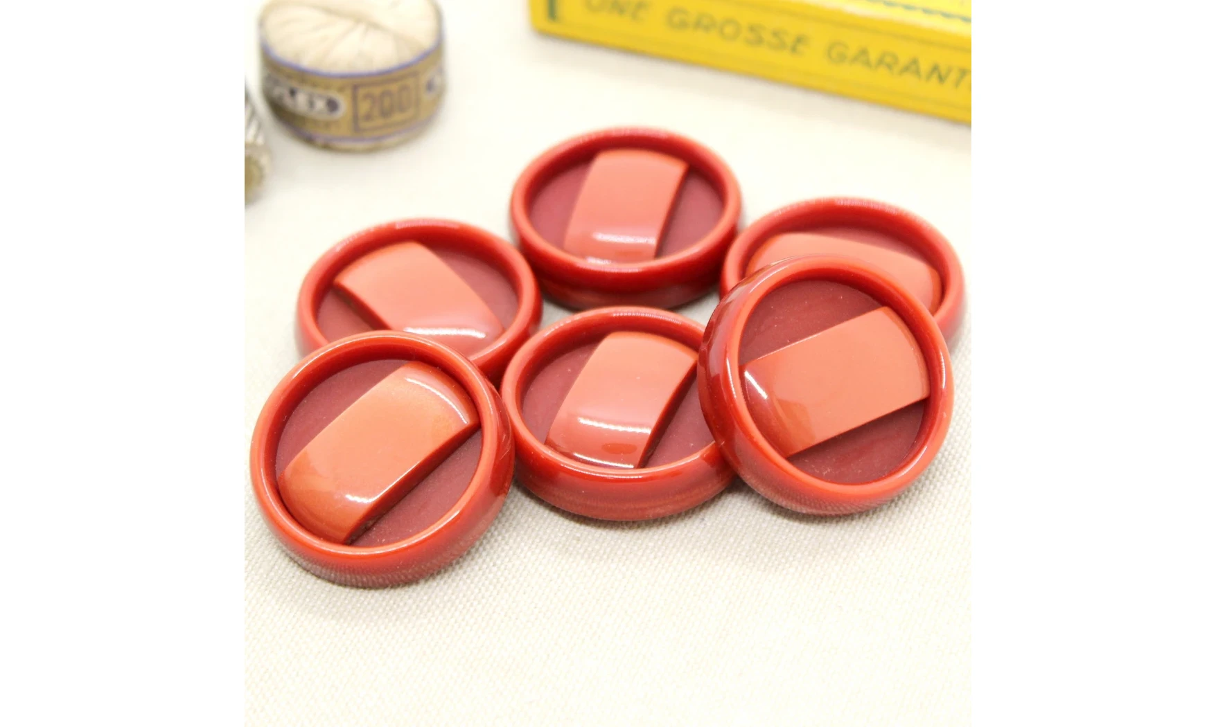 Boutons VINTAGE / 31,5MM / Rouge