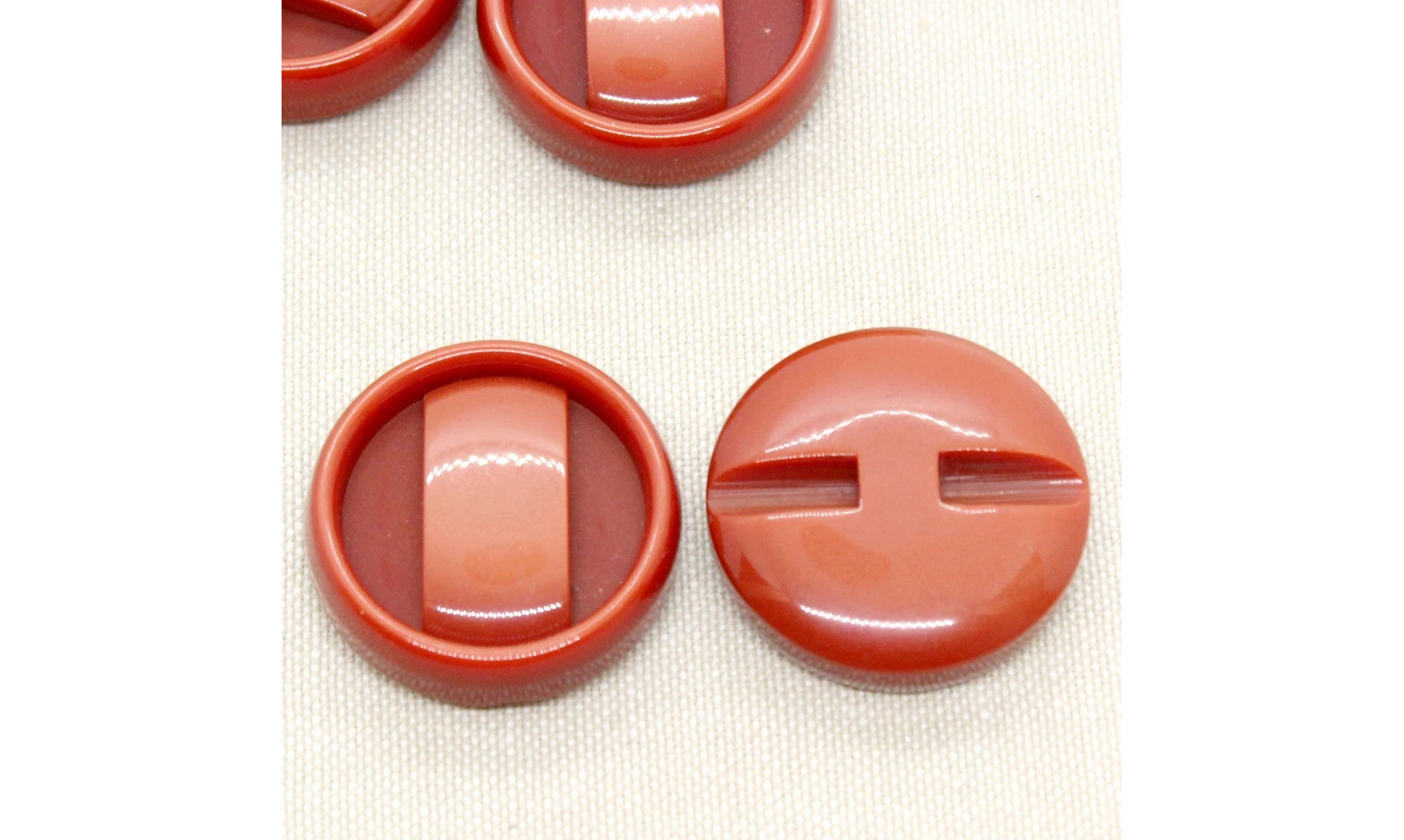 Boutons VINTAGE / 31,5MM / Rouge