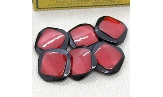 6 Boutons / 25MM / Carré rouge sur noir