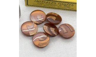 6 Boutons / 23MM / Brun