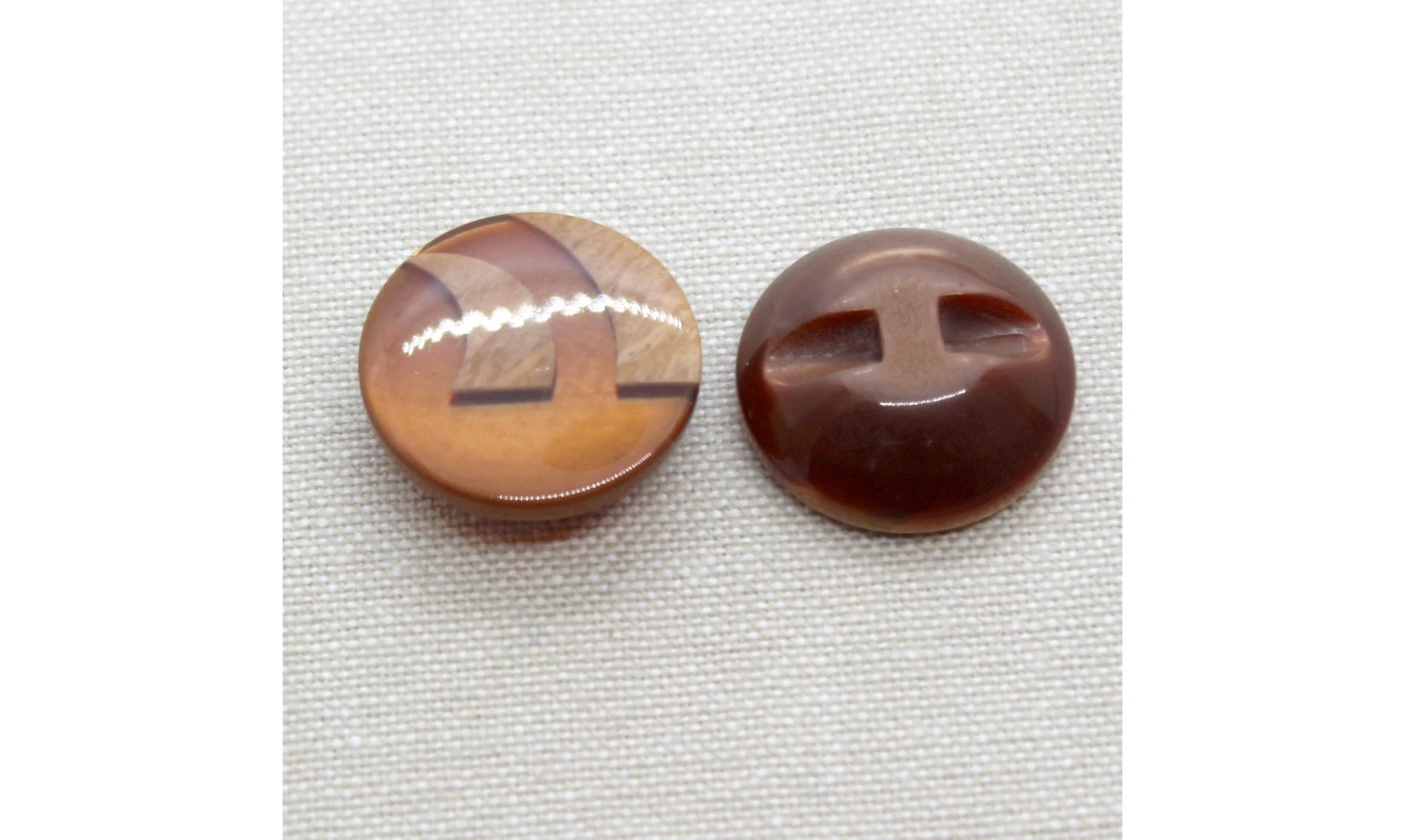 6 Boutons / 23MM / Brun