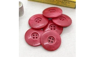 6 Boutons / 31MM / Rouge