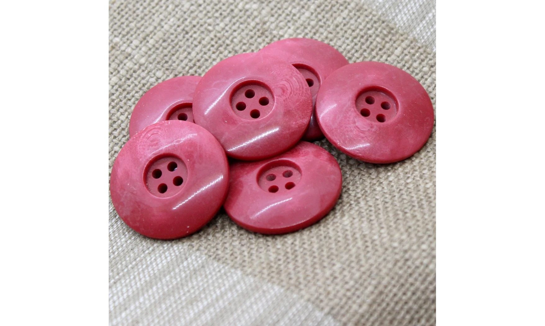 6 Boutons / 31MM / Rouge