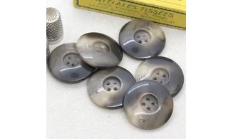 6 Boutons / 31MM / Marron