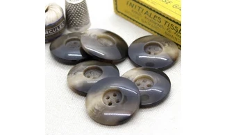 6 Boutons / 31MM / Marron