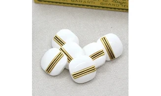 6 Boutons / 17MM / Carré blanc