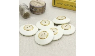 6 boutons / 25MM / Blanc et centre crème