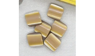 6 Boutons / 16MM / Brun