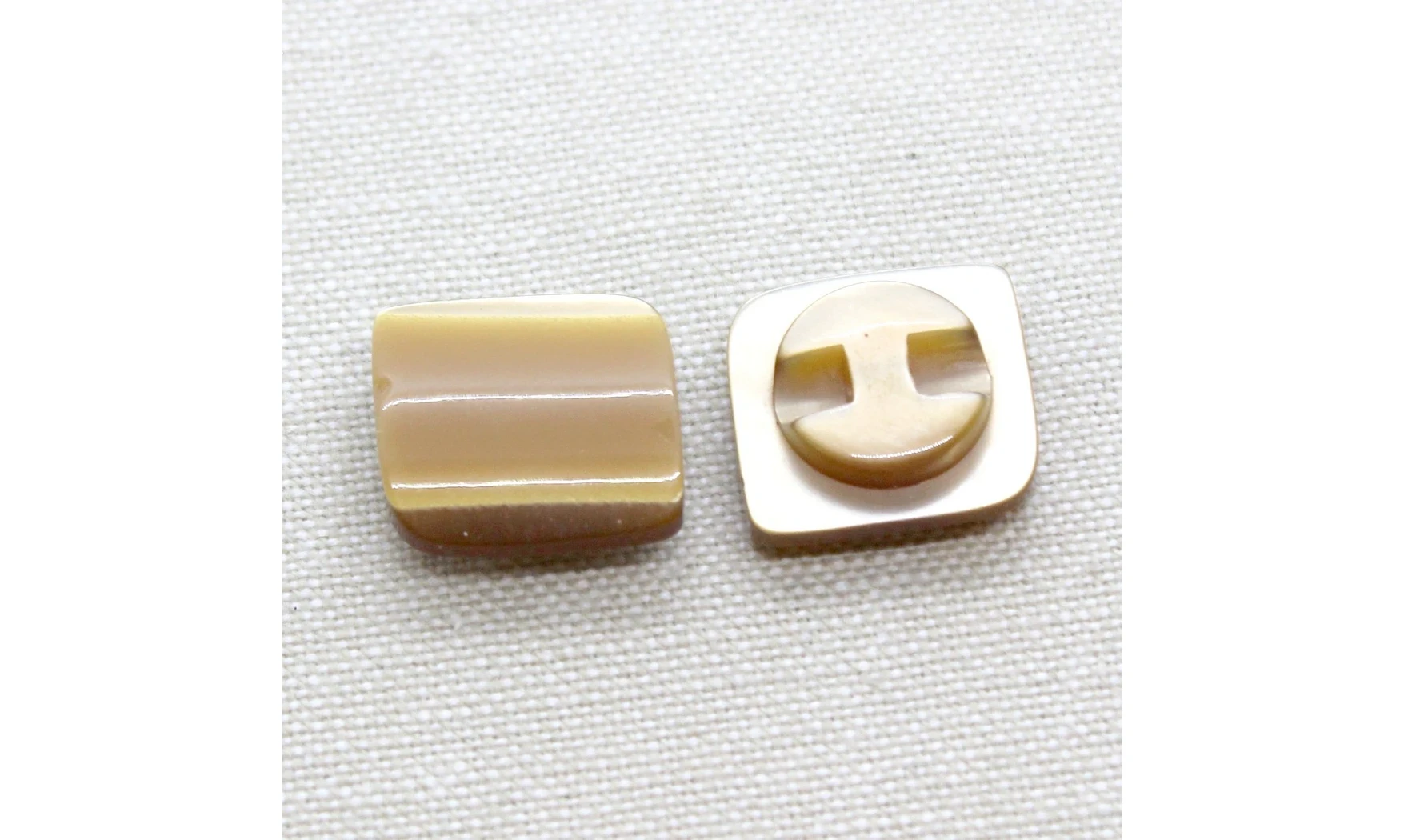 6 Boutons / 16MM / Brun