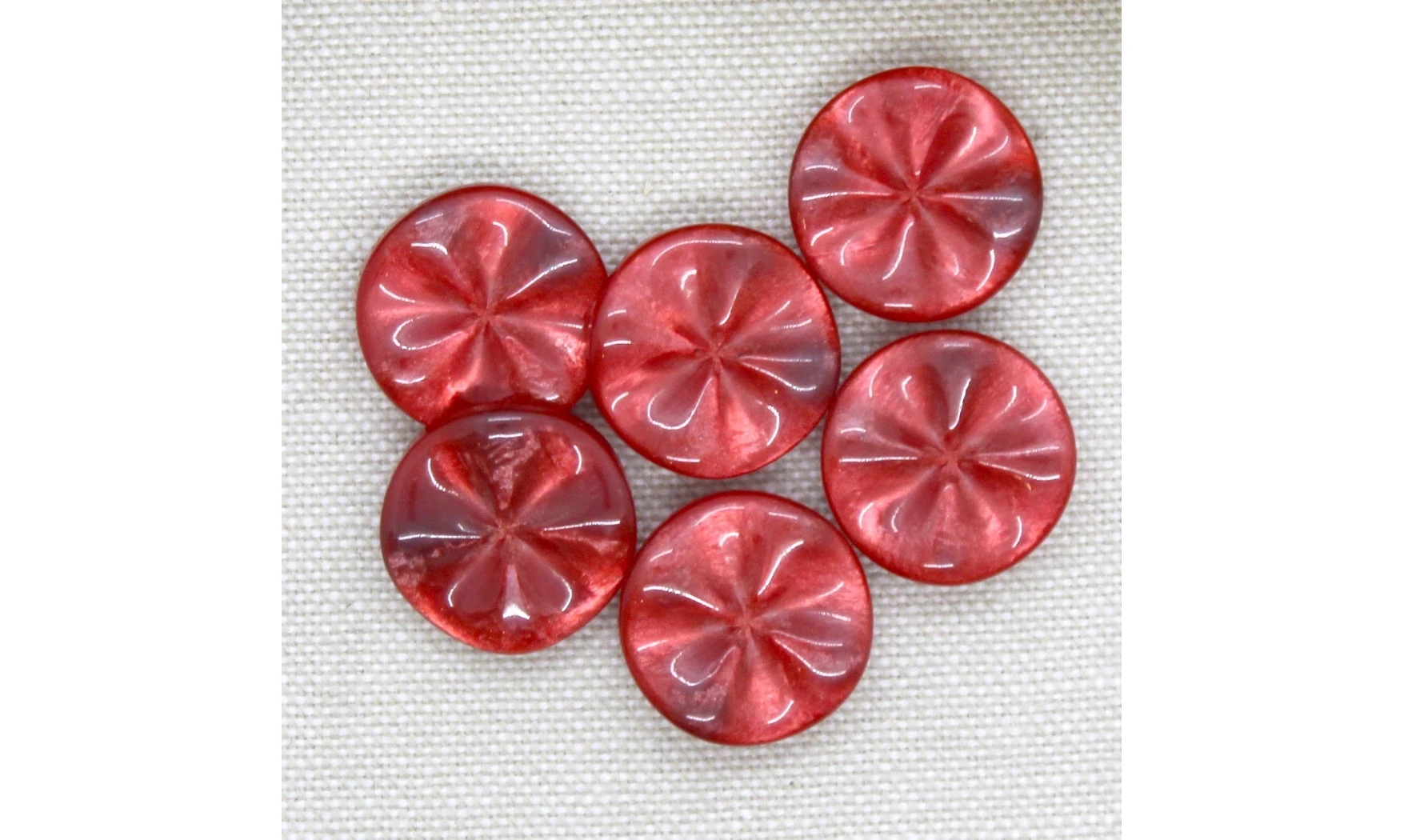 6 Boutons / 18MM / rouge
