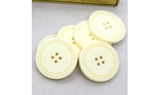 6 Boutons / 34MM / Jaune