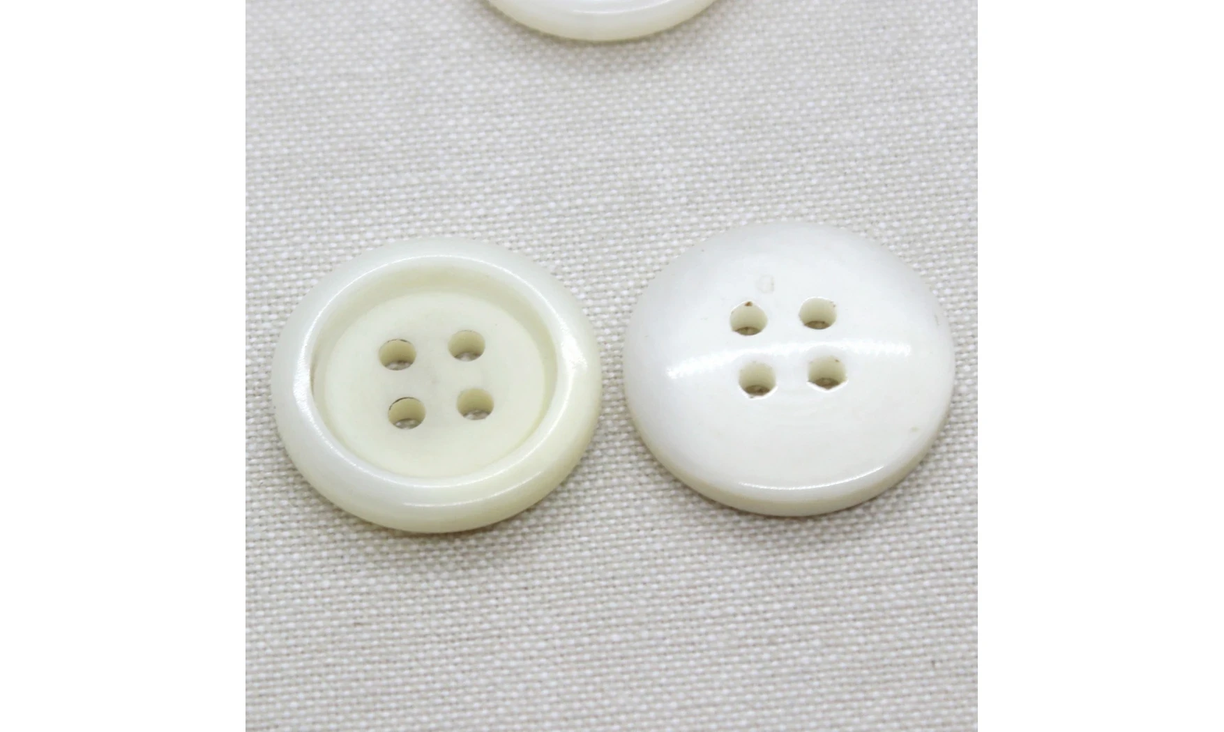 6 Boutons / 27MM / Blanc