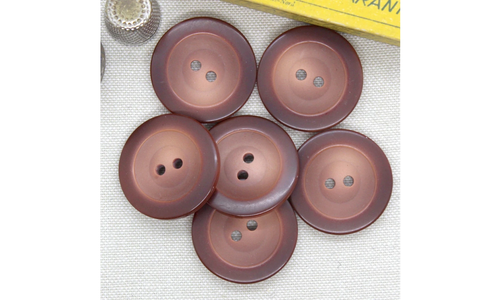 6 Boutons / 31MM / Marron