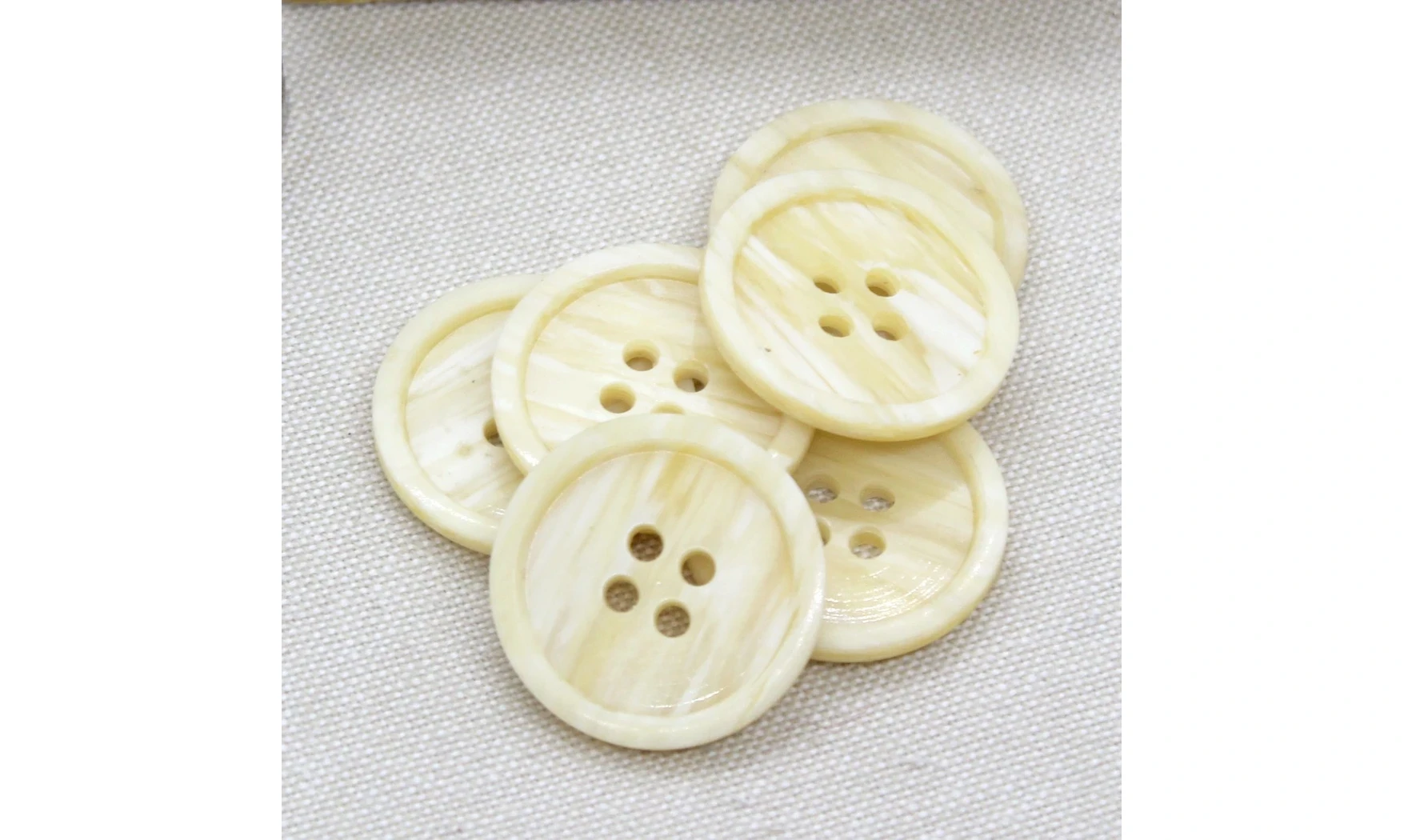 6 Boutons / 27MM / Ivoire