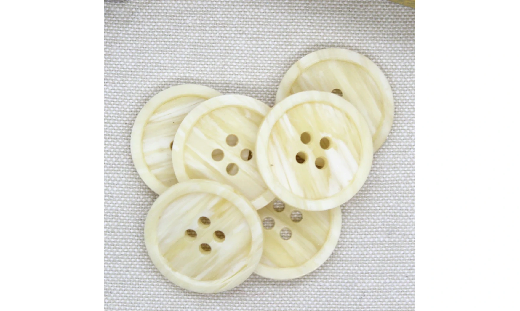 6 Boutons / 27MM / Ivoire