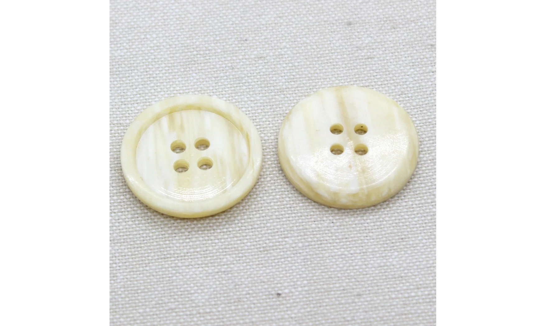 6 Boutons / 27MM / Ivoire