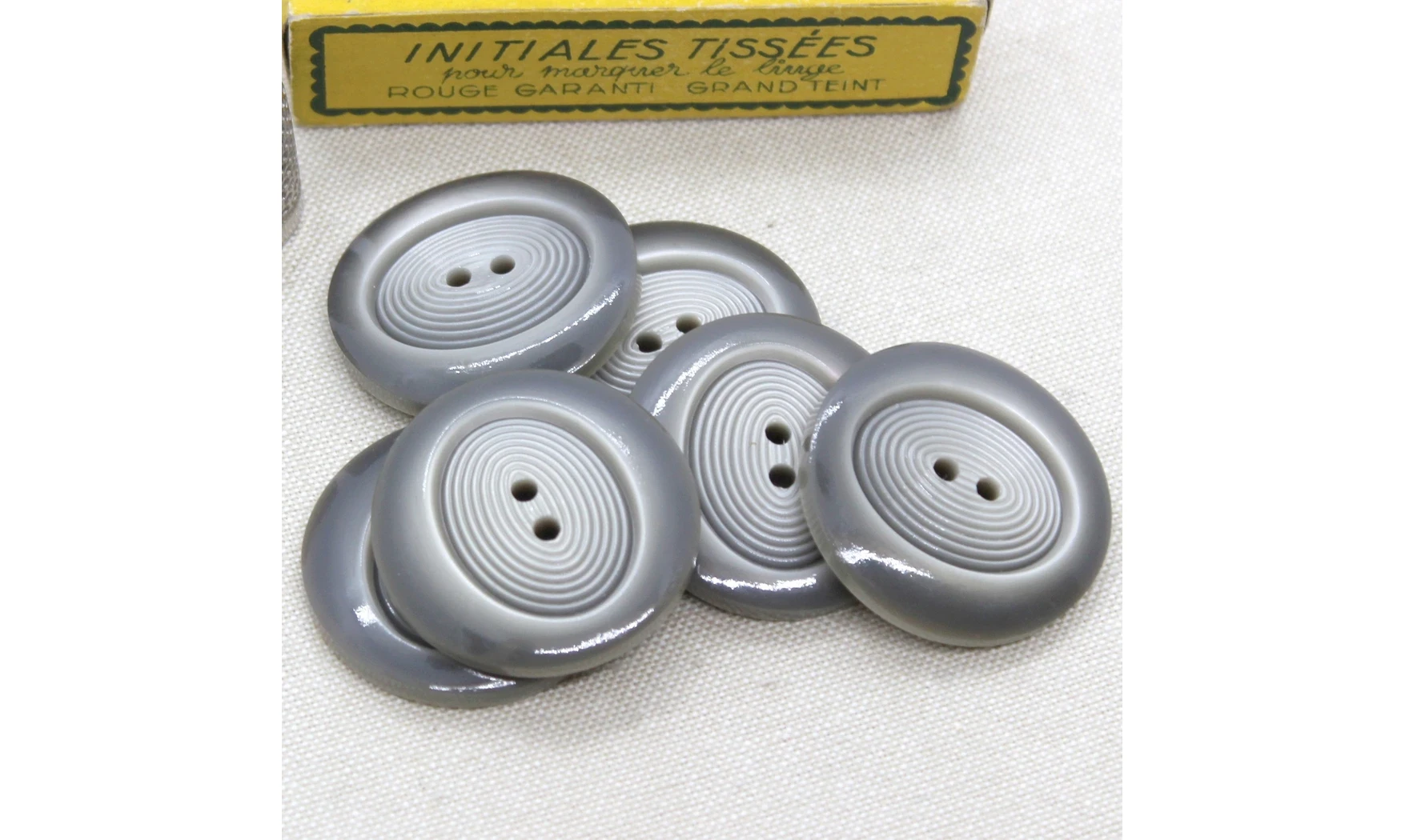 6 Boutons / 36MM / Gris