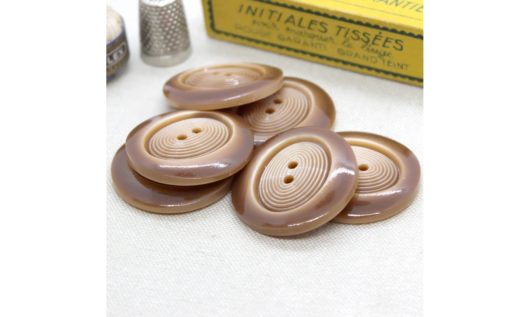 6 Boutons / 36MM / Marron