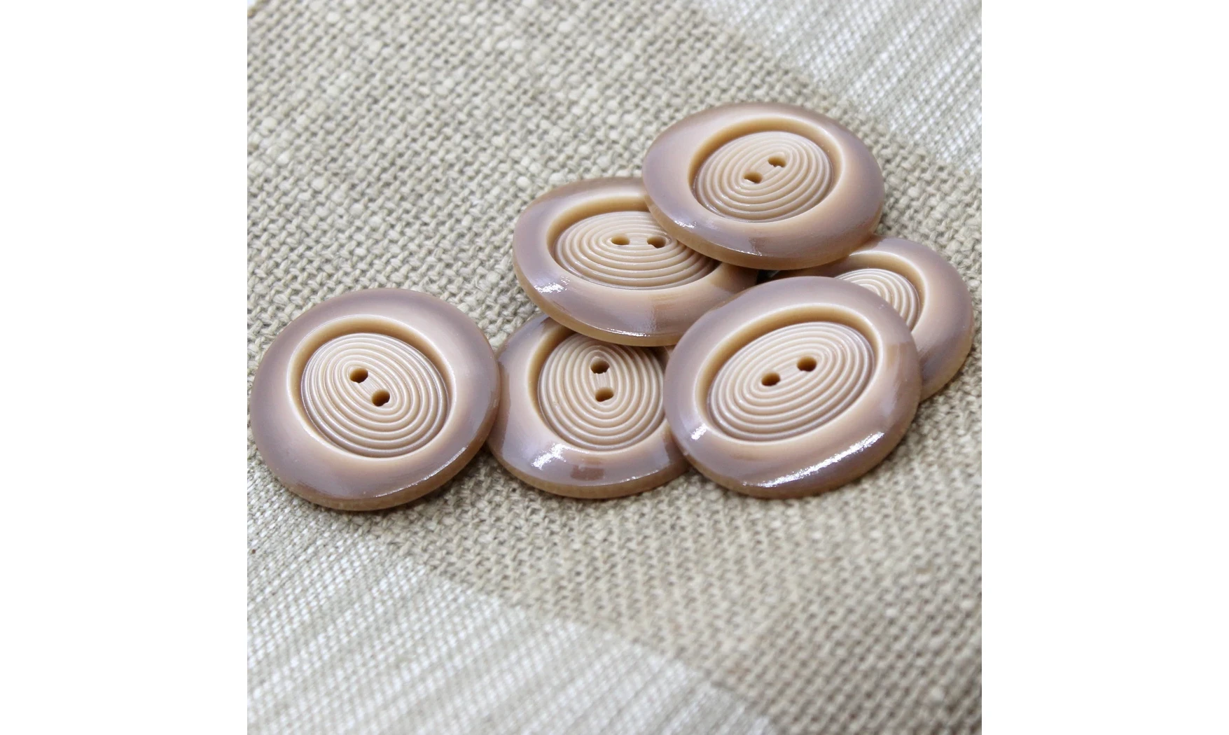 6 Boutons / 31MM / Marron