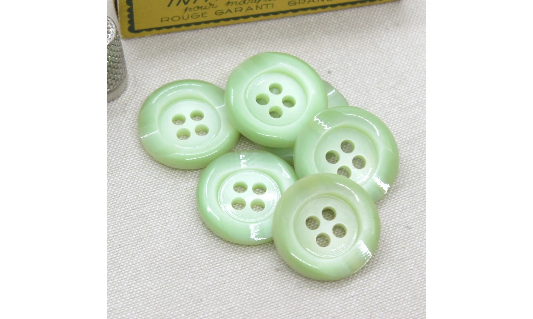 6 Boutons / 27MM / Vert