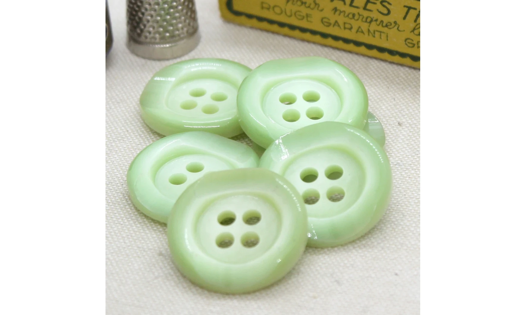 6 Boutons / 27MM / Vert