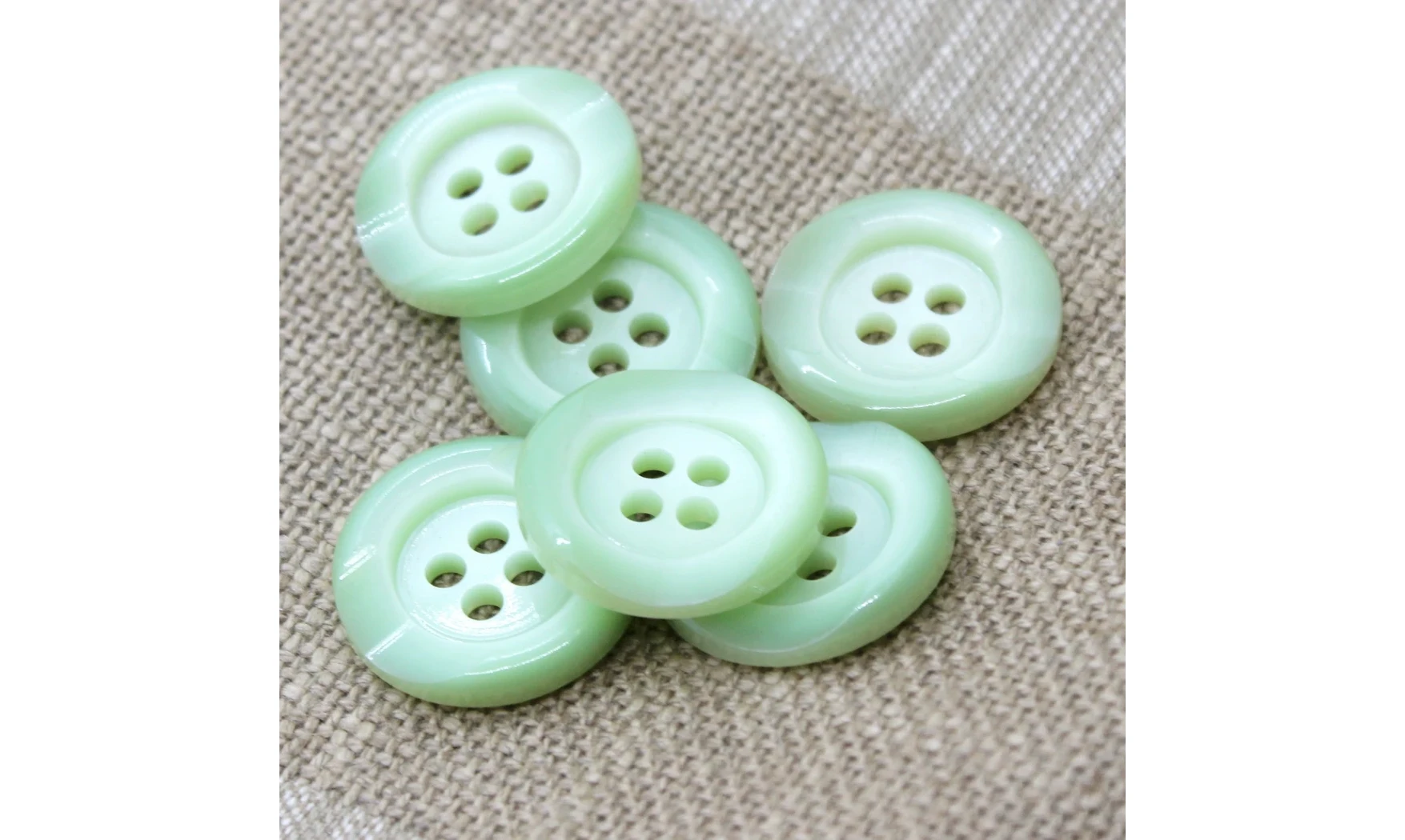 6 Boutons / 27MM / Vert
