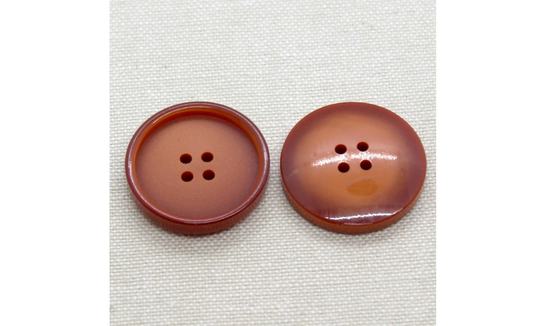 6 Boutons / 27MM / Rouge