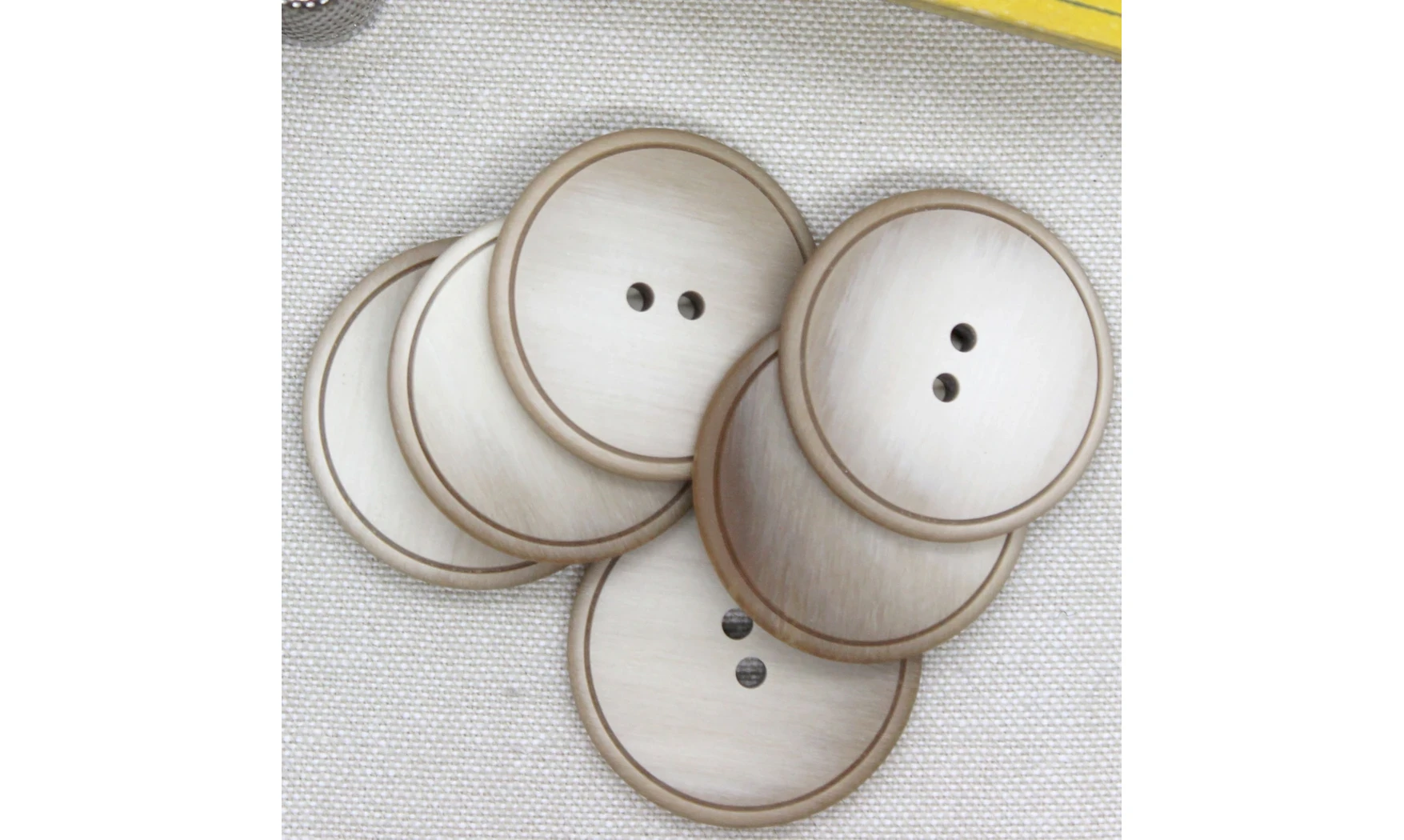 6 Boutons / 36MM / Brun