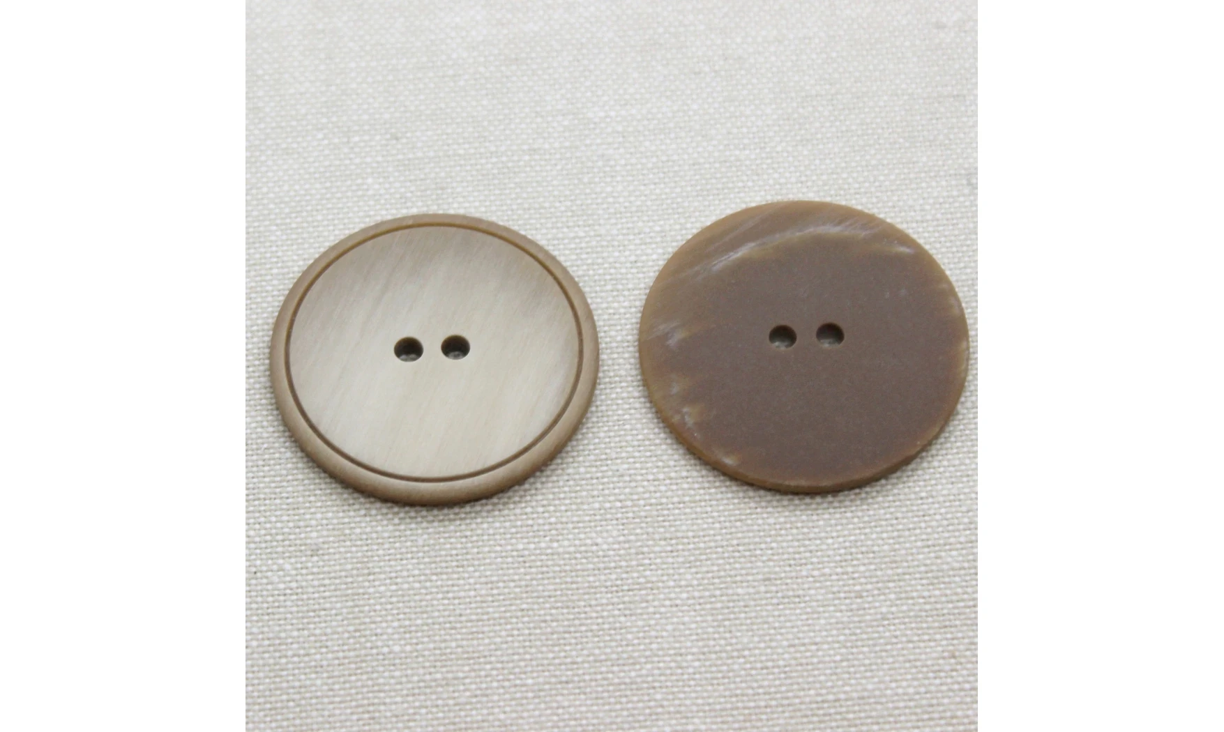 6 Boutons / 36MM / Brun