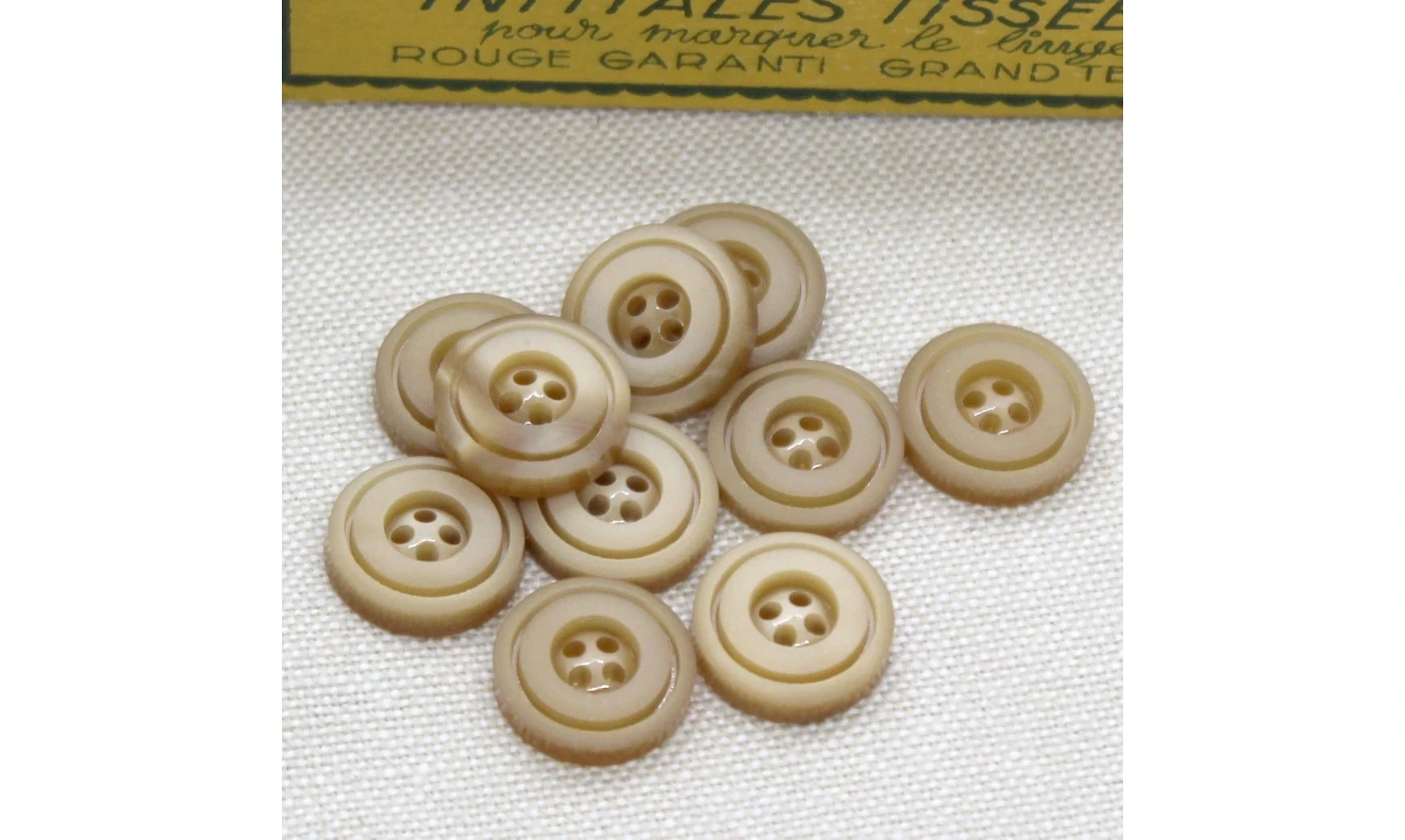 10 Boutons / 14MM / Brun