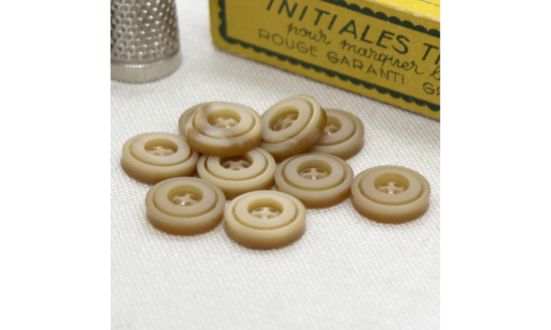 10 Boutons / 14MM / Brun