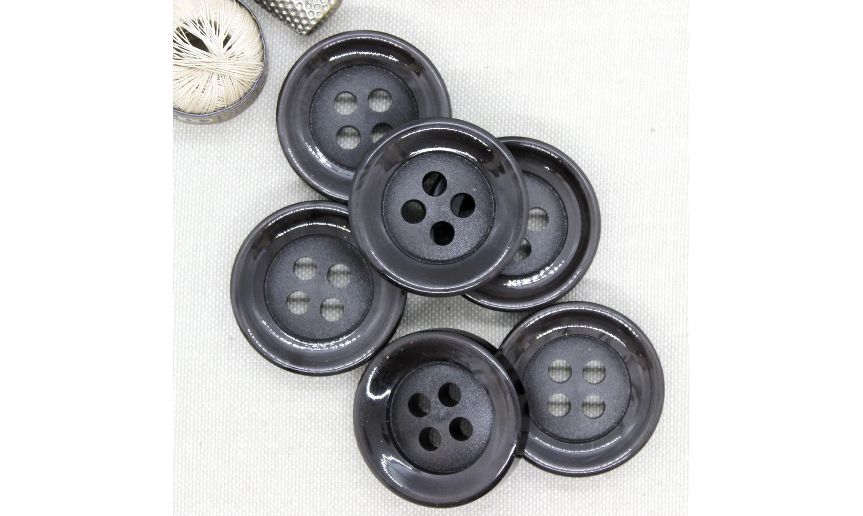 6 boutons / 35MM / Noir