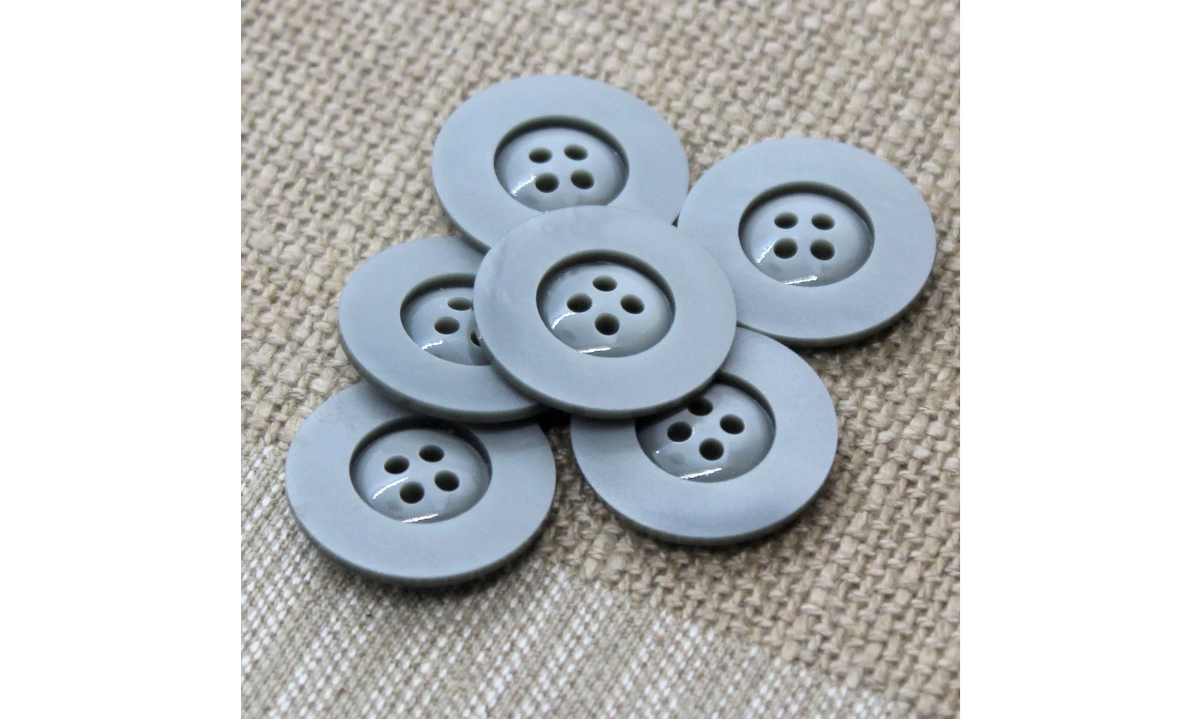 Vintage button Grey