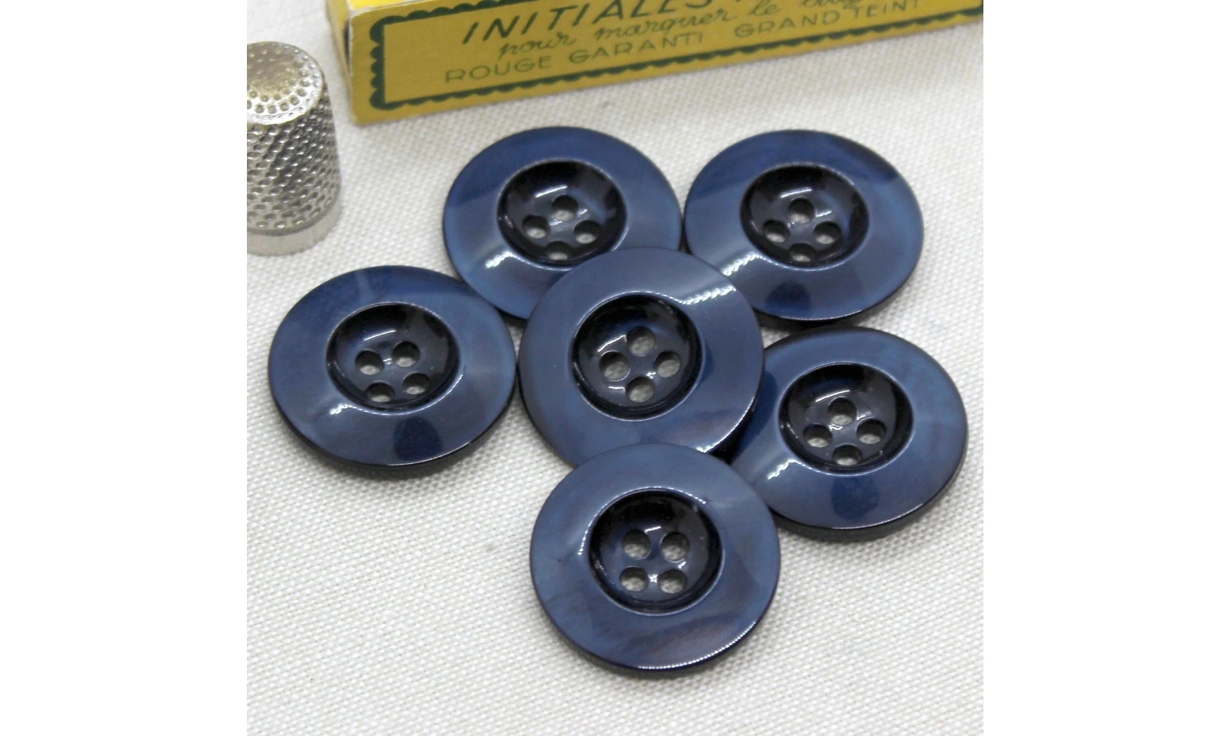 6 Boutons / 28MM / Bleu