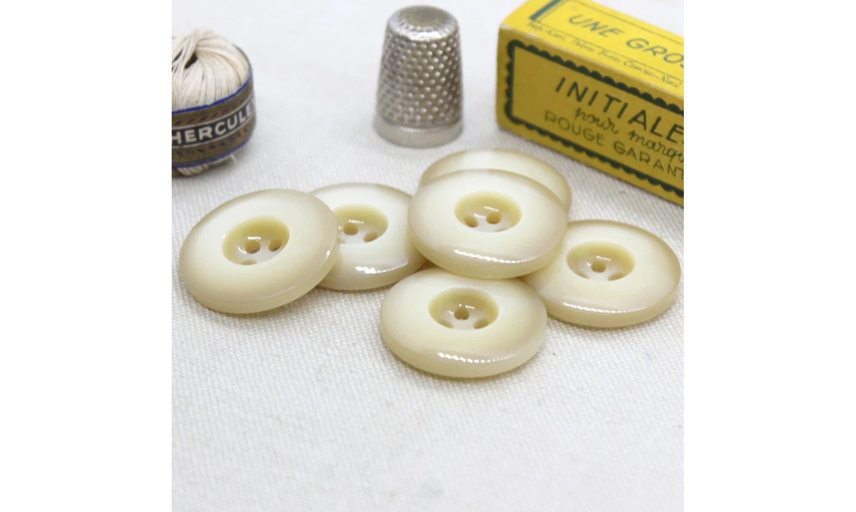 6 Boutons / 27MM / Beige