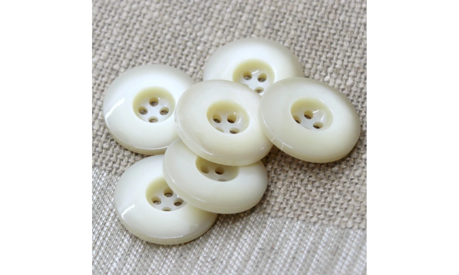 6 Boutons / 27MM / Beige