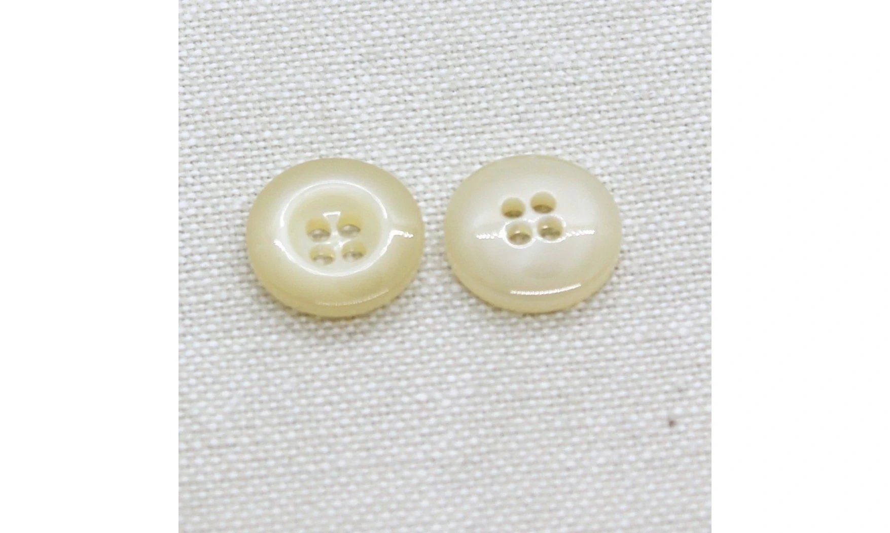 10 Boutons / 14MM / Beige
